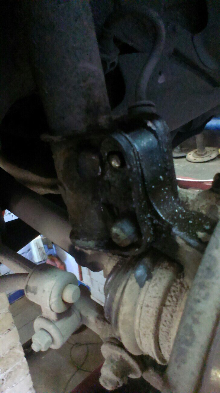 Замена рулевых наконечников — Lada 2114, 1,6 л, 2005 года | поломка ...