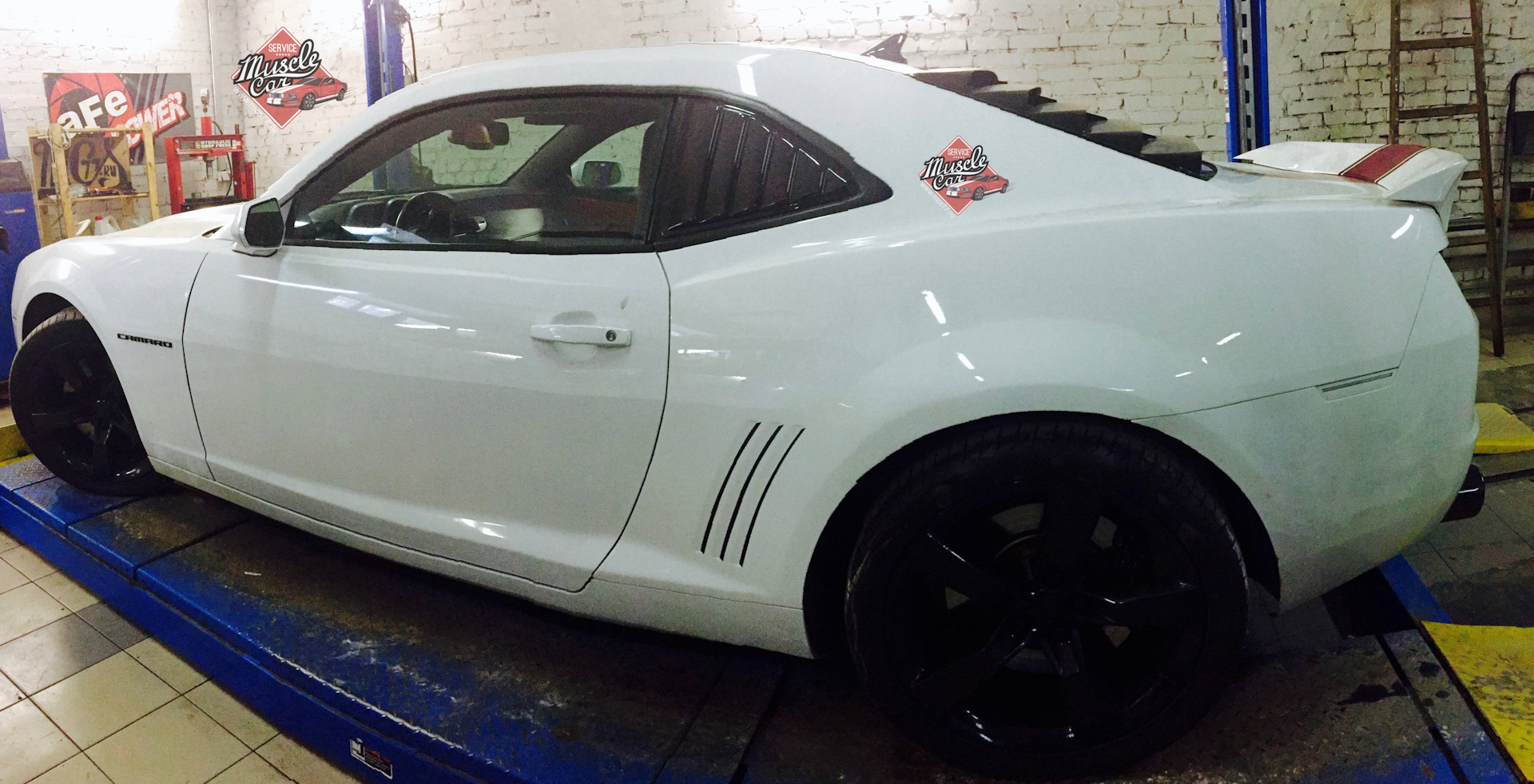 Тюнинг Camaro RS от MCS (тюнинг оптики, виниловые страйпы, стайлинг ...