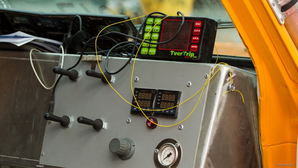 Кран управления системы подкачки шин зил 131. Подкачка управление. Кран управления подкачки колес камаз 4310. Кран подкачки урал 4320. Подкачка колес газ 3308.