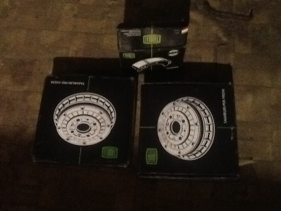 Задние барабаны ТRIALLI и колодки — Lada Приора хэтчбек, 1,6 л, 2009 ...