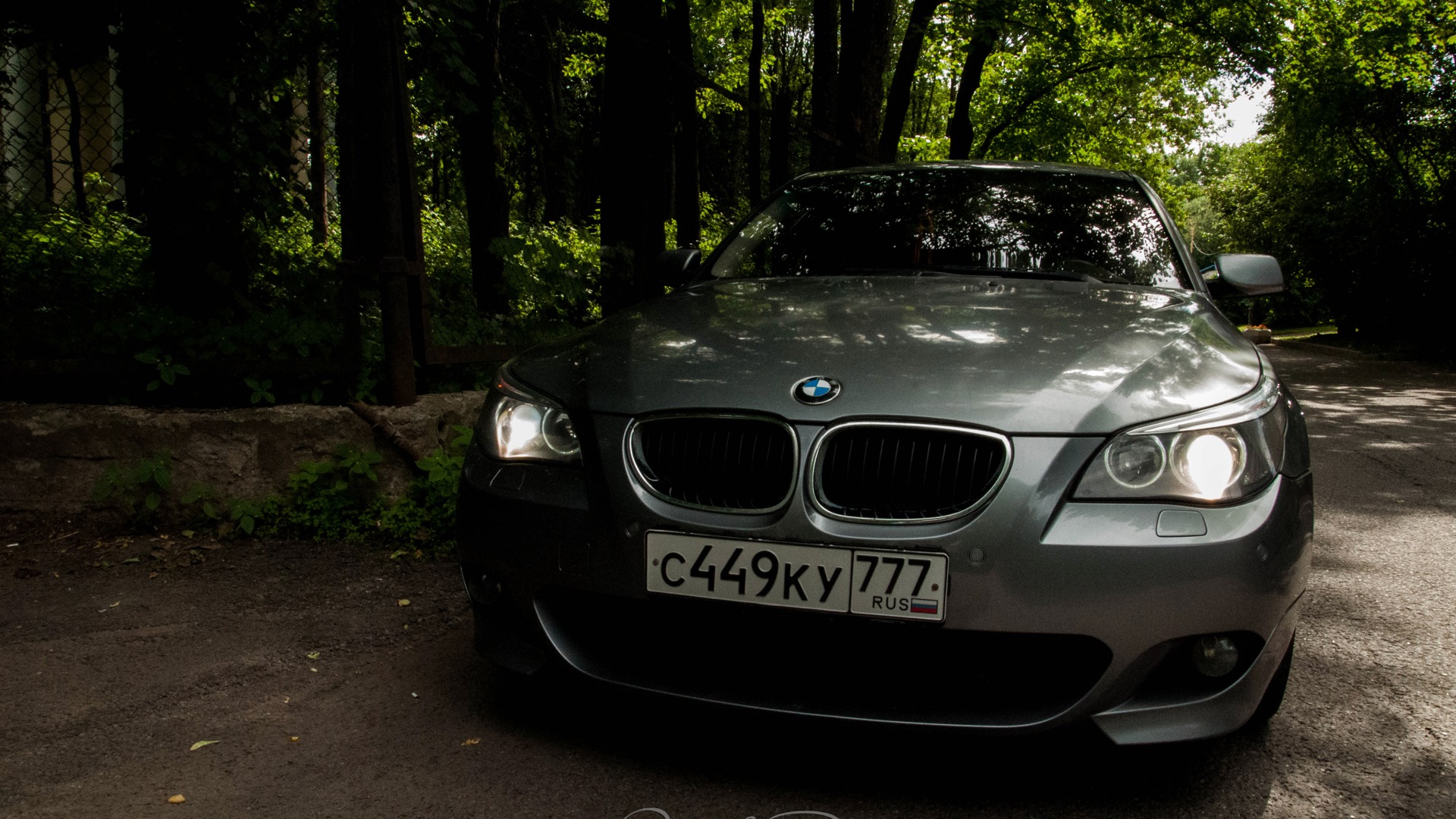 Бмв е60 россия. BMW e60. BMW e60 Moscow. BMW e60 Green. БМВ е60 зеленая.