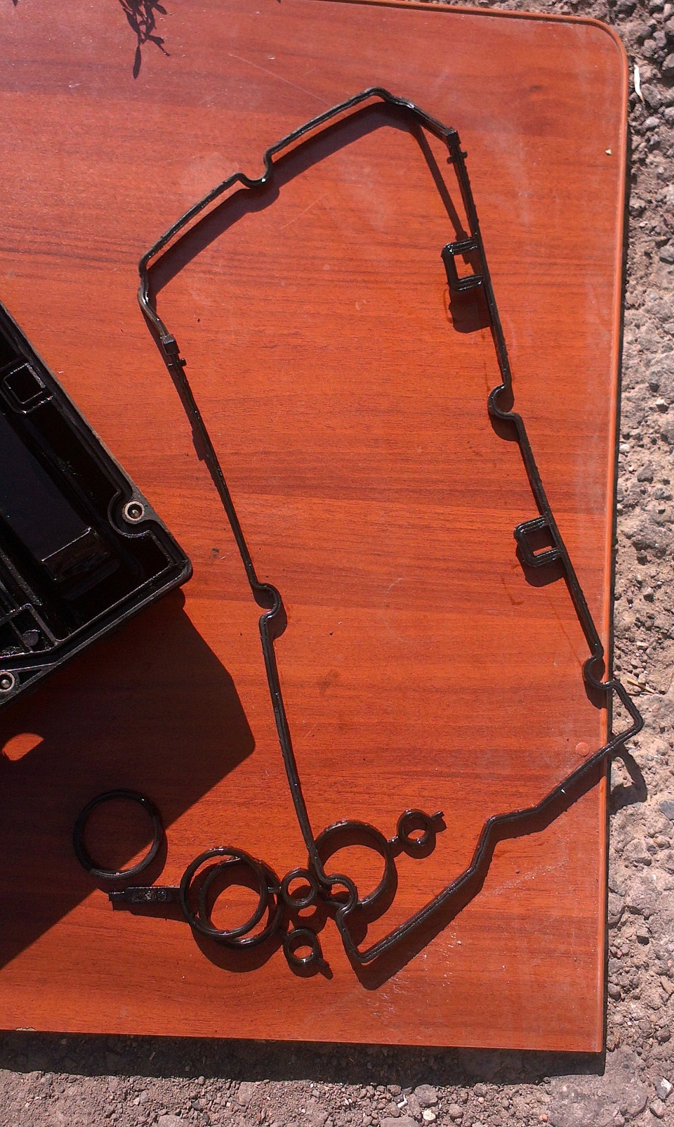 прокладка клапанной крышки — Opel Astra H, 1,8 л., 2008 года | своими ...