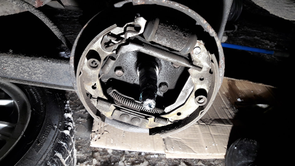 Замена задних колодок! — Daewoo Matiz (M100, M150), 0,8 л, 2012 года ...