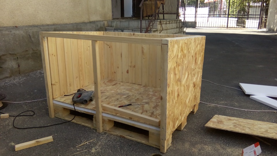 Как я делал будки для собак из поддонов | Пикабу