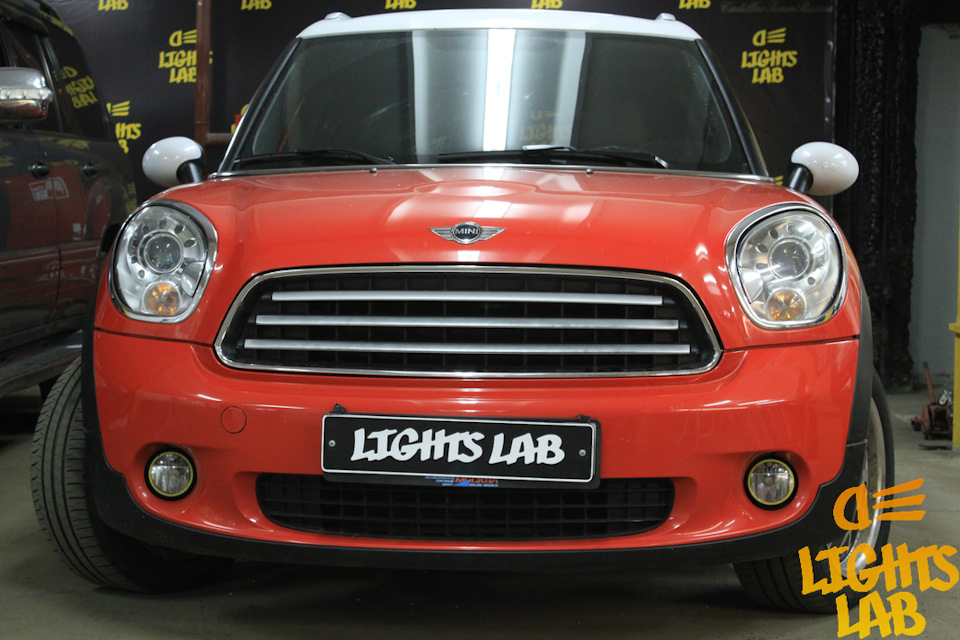 Mini Countryman — установка ДХО в ПТФ в виде ангельских глазок ...