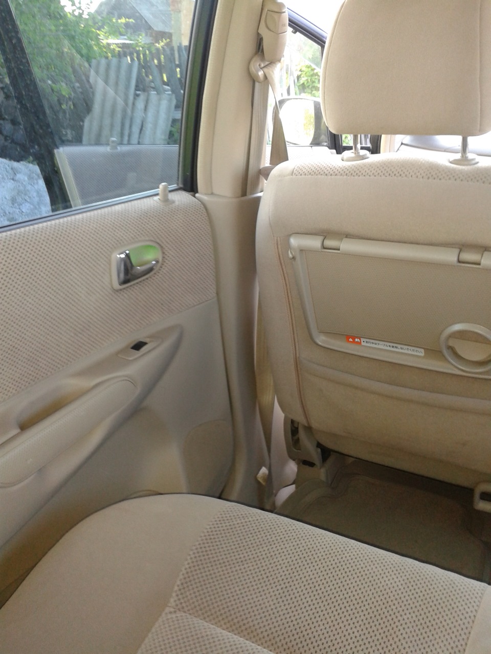 Сгорел передний левый диод подсветки ручки. — Mazda Premacy (1G), 1,8 л ...