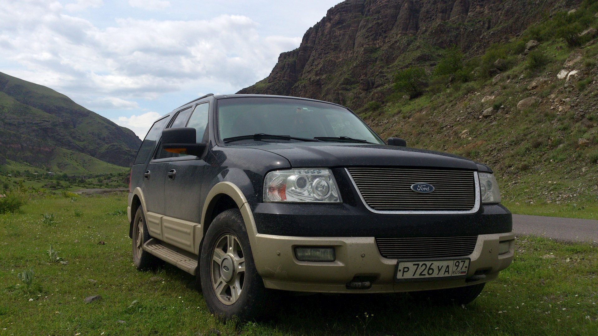 Ford Expedition (2G) 5.4 бензиновый 2005 | Eddie Bauer на DRIVE2