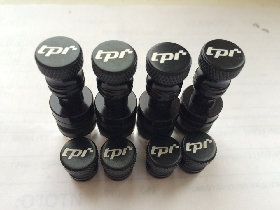 ниппеля для спиц красные. Blv468 ниппель. алюминиевые ниппеля. колесный ниппель rays vs tpi. алюминиевые ниппеля.