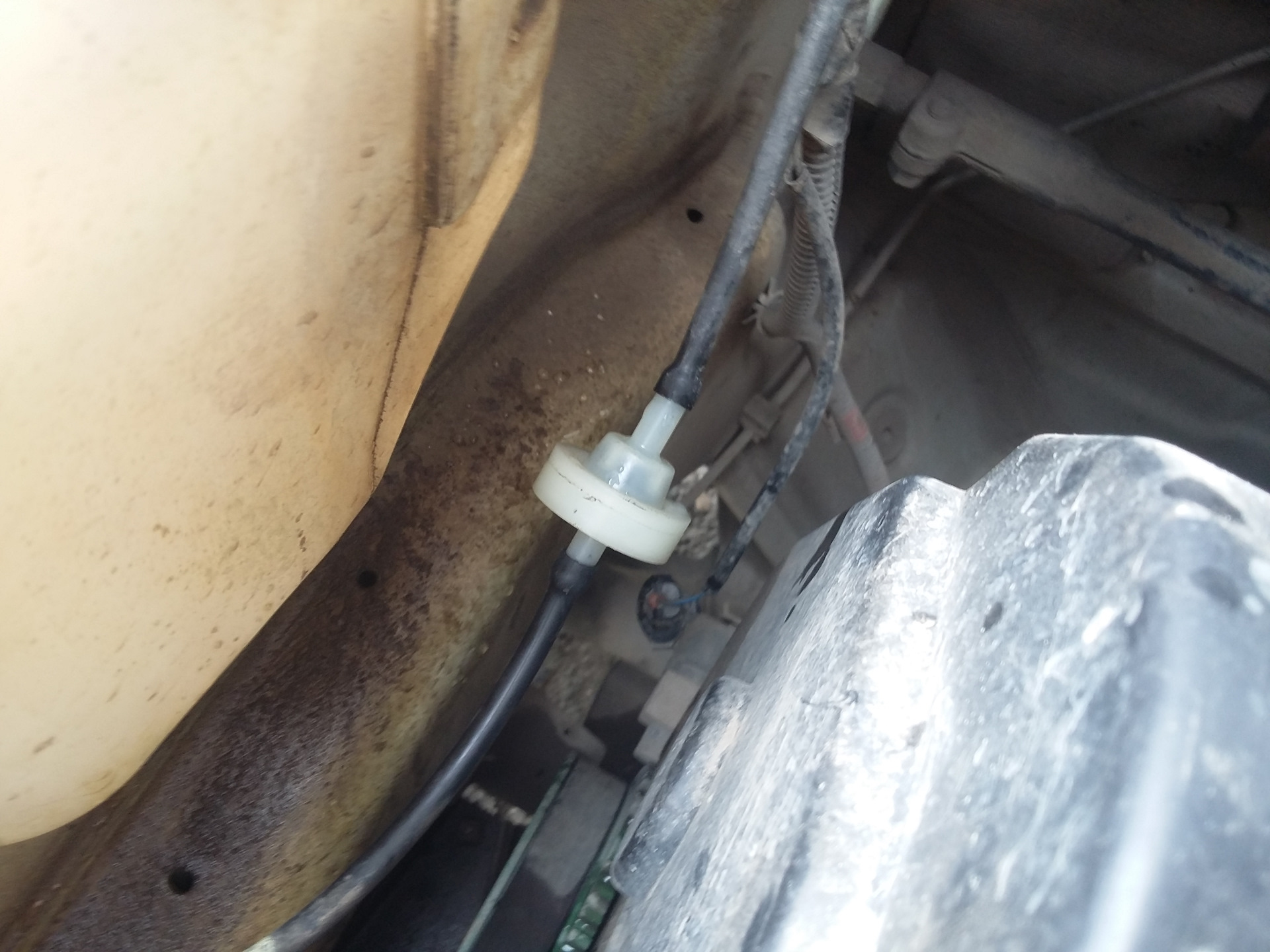 Веерные форсунки омывателя — Lada Гранта, 1,6 л., 2013 года ...