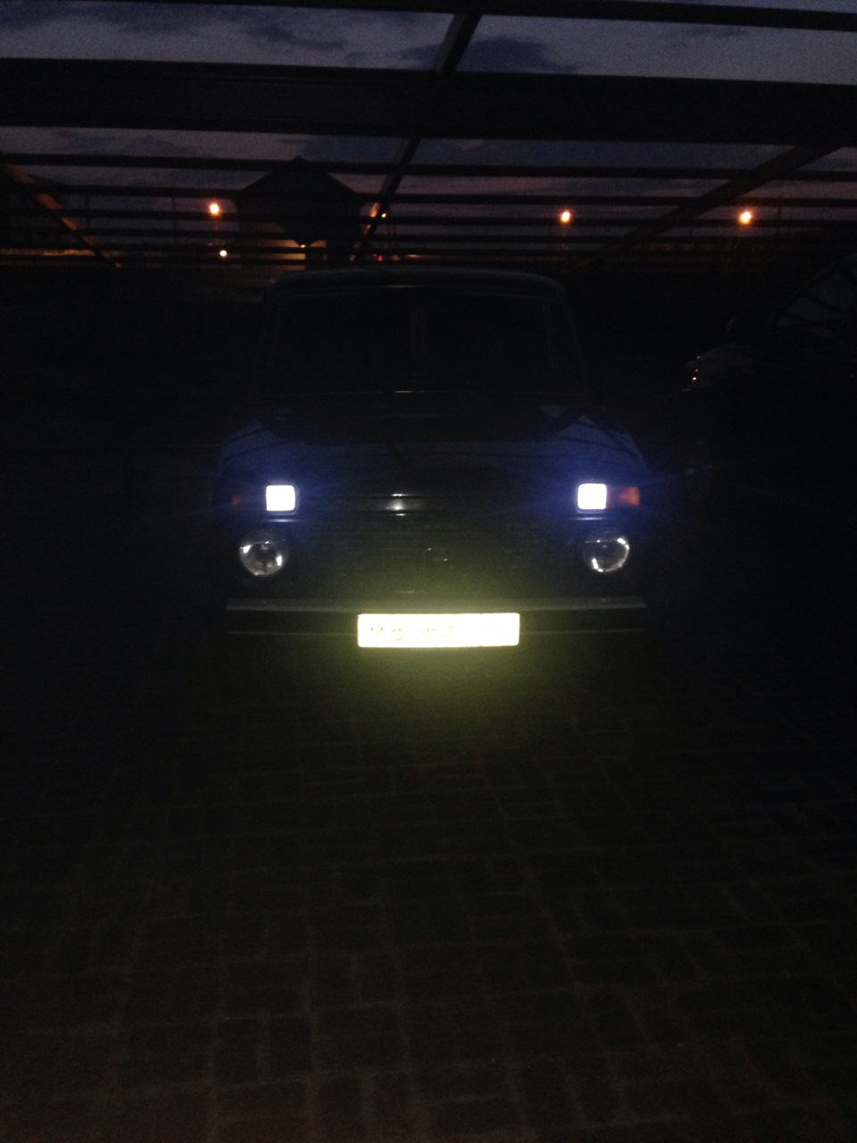 Надфарники на нивахе — Lada 4x4 3D, 1,7 л, 2011 года | электроника | DRIVE2