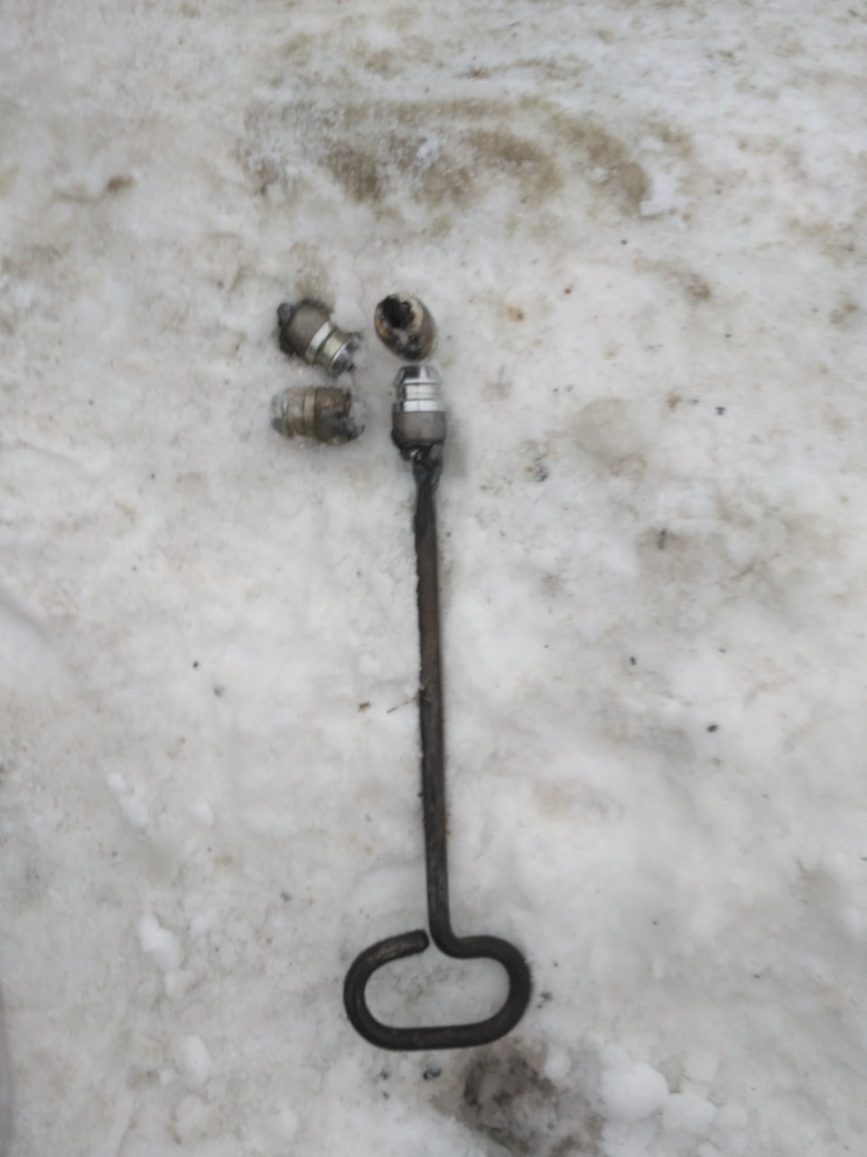 Снятие секреток McGard SL с кольцом — Kia Sportage I — KIA Sportage (1G ...