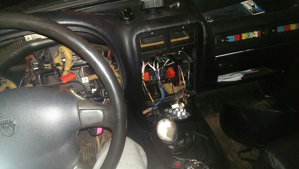 Зарядка и аукс — ГАЗ 3102, 2001 года | автозвук | DRIVE2