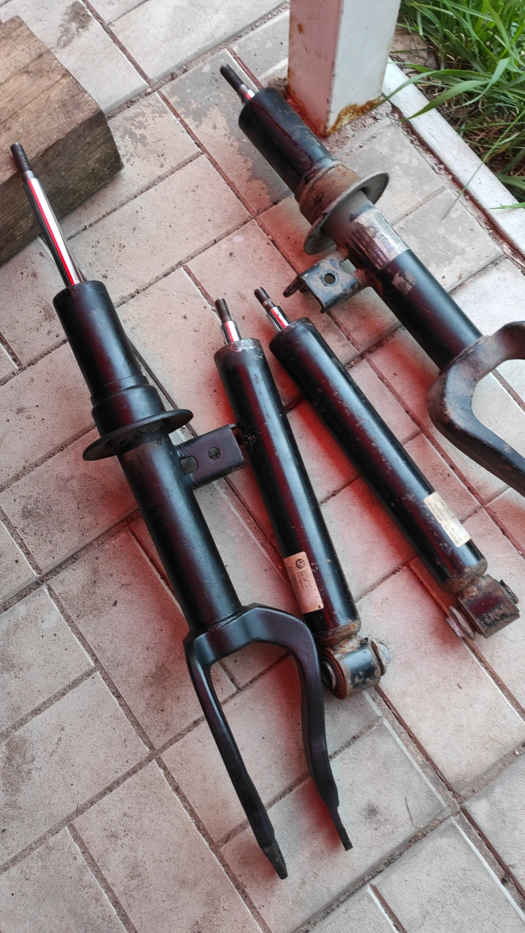 Барнаульские пружины. Восстановление амортизаторов — BMW 5 series Gran ...