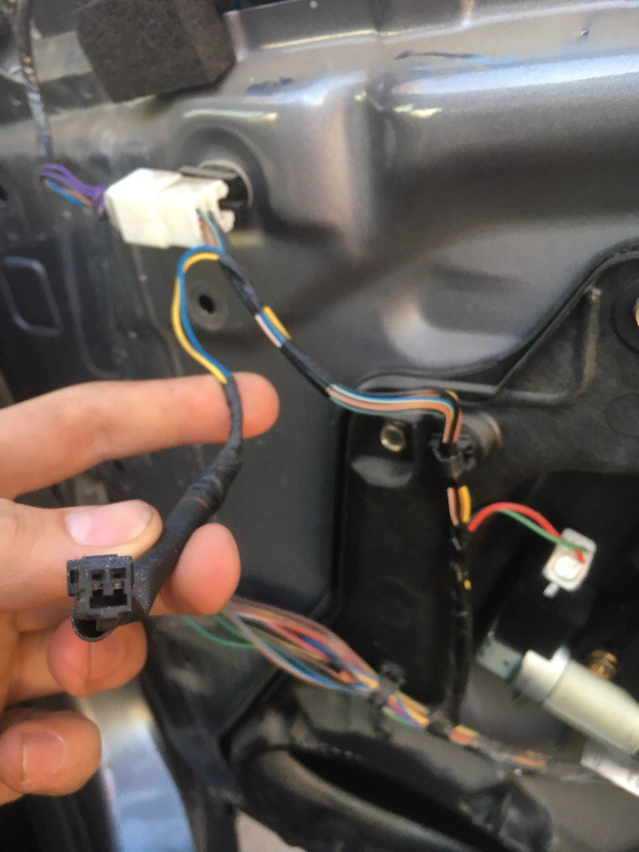 Подскажите что за кабель — Mazda 6 (1G) GG, 2 л, 2005 года | просто так ...