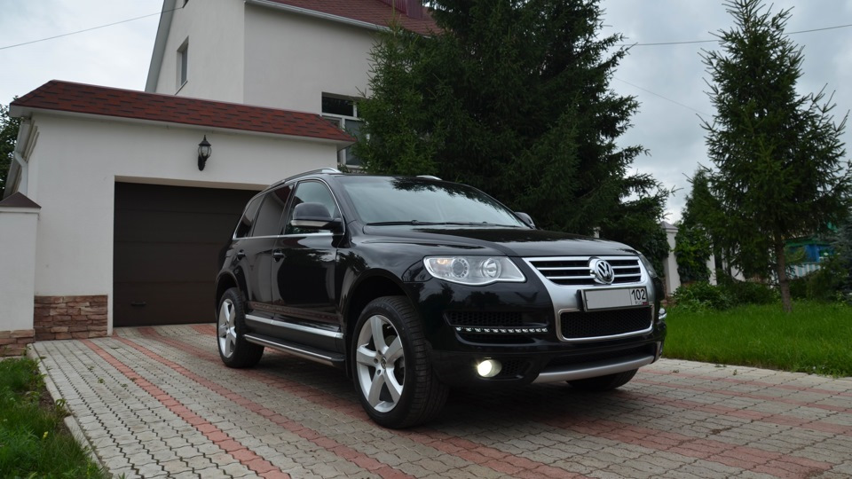 Volkswagen Touareg 2 черный