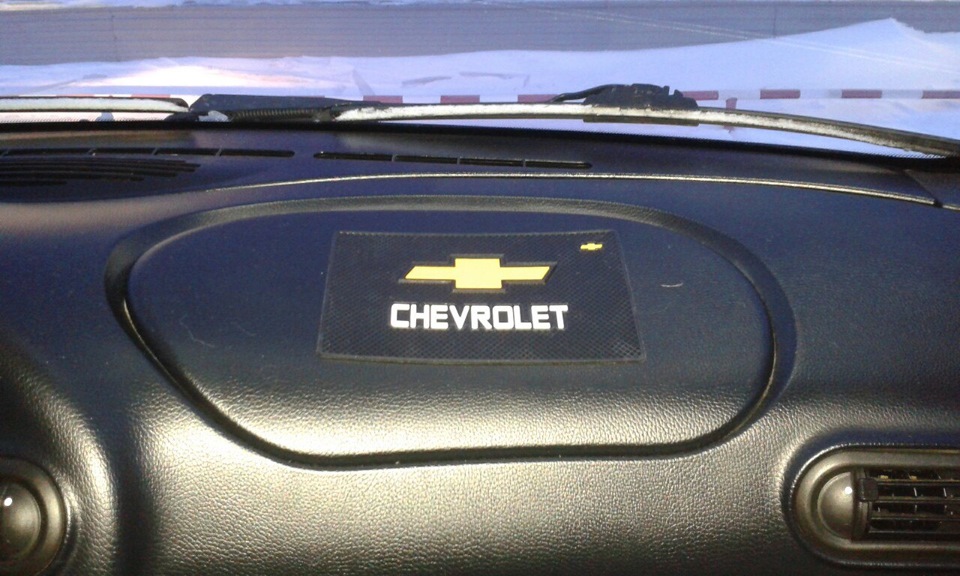 Коврик — Chevrolet Niva, 1,7 л, 2009 года | аксессуары | DRIVE2