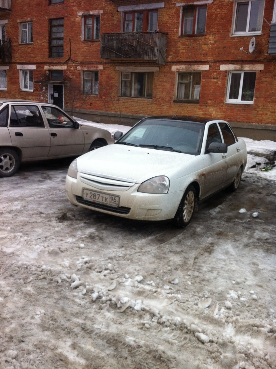 Наконецто тёплые деньки и я поставил решотку радиатора ) — Lada Приора ...