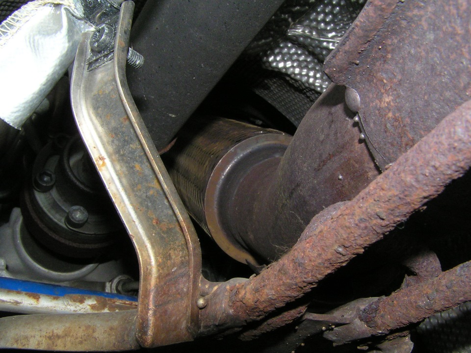 старый downpipe — Volvo S60 (1G)