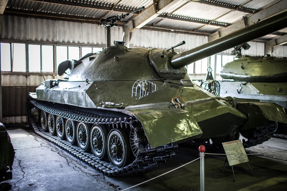 Ис музей. Кубинка танковый музей ИС 7. ИС-7 танк в Кубинке. Ис7. ИС 3 Кубинка.