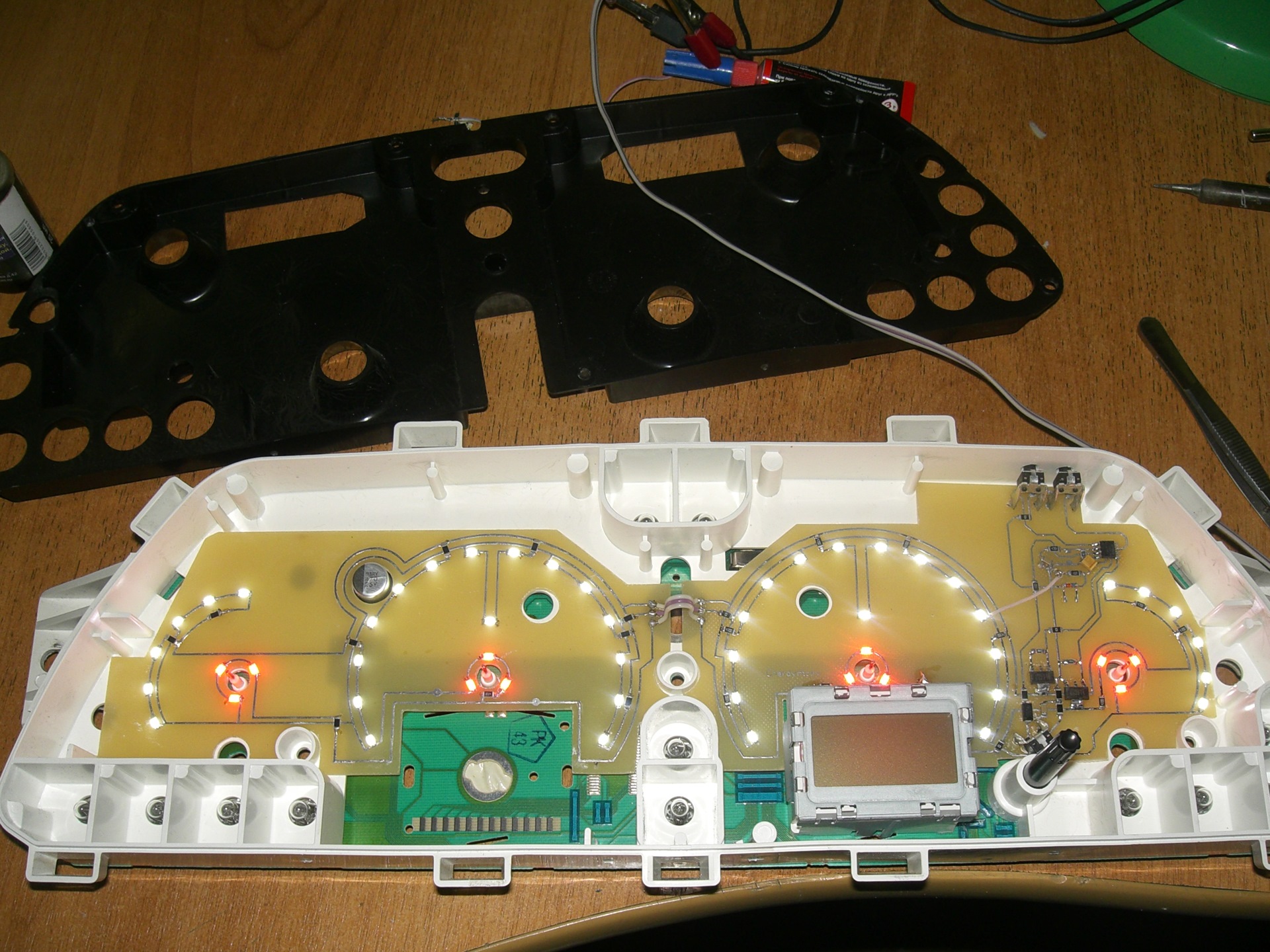 Ваз 2114 инжектор панель приборов. Плата приборной панели ВАЗ 2114. Пересвет панели 2114 vdo. Панель приборов ВАЗ 2114 вдо плата. Пересвет приборной панели ВАЗ 2114 vdo.