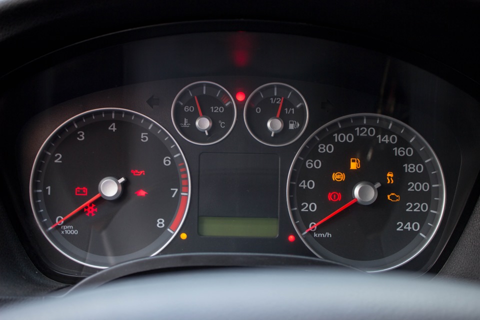 13.Замена приборки и подсветки салона — Ford Focus Hatchback II, 2 л ...