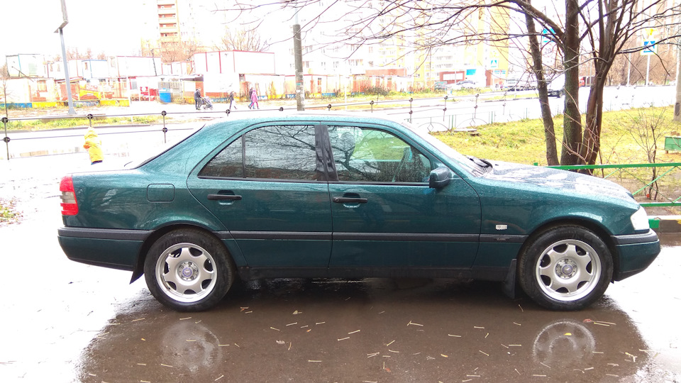 2ee1295s-960.jpg