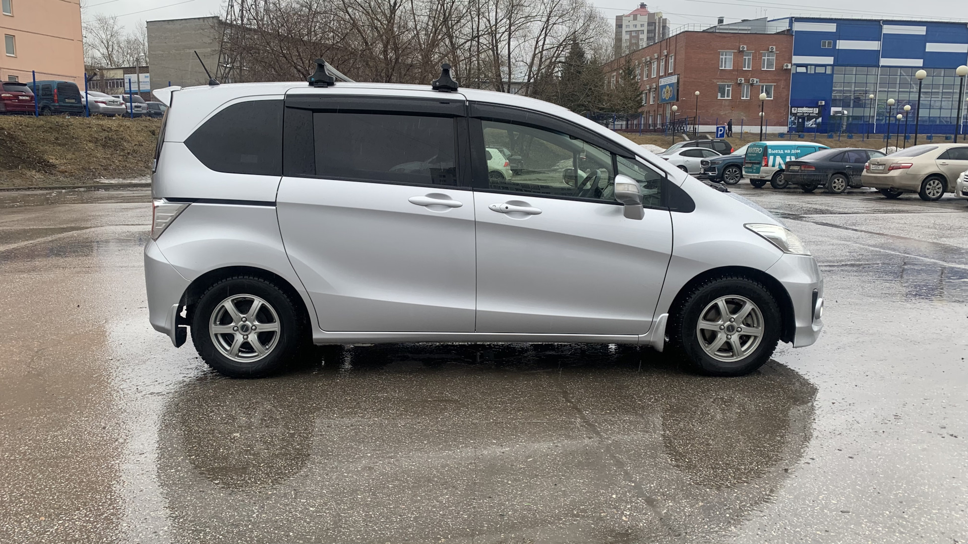 Honda Freed (1G) 1.5 бензиновый 2014 | на DRIVE2