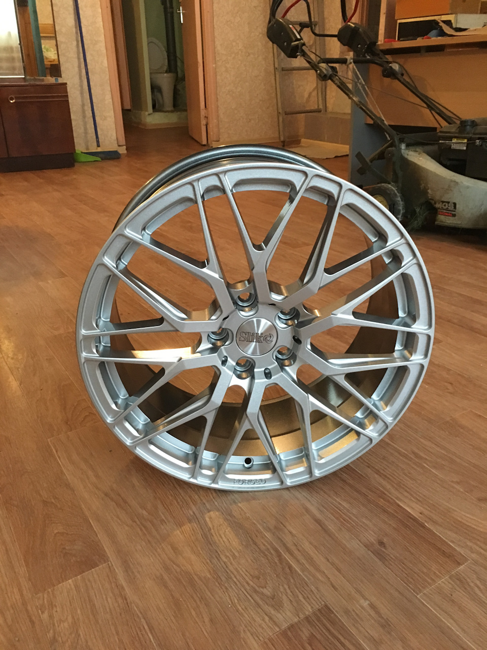 Фото в бортжурнале Audi A6 (C6)