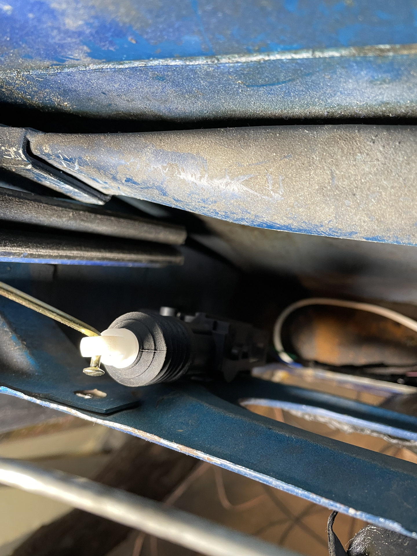 Установка центрального замка в ниву. — Lada 4x4 3D, 1,7 л, 2012 года ...