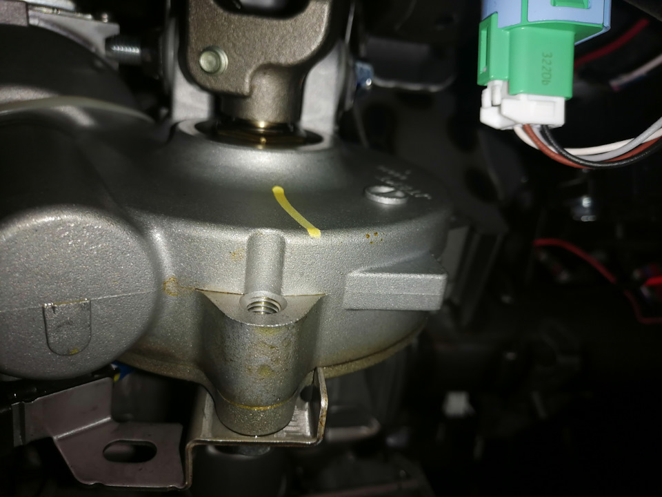 Антифриз в салоне — Mitsubishi Outlander (3G), 2 л, 2013 года | поломка ...