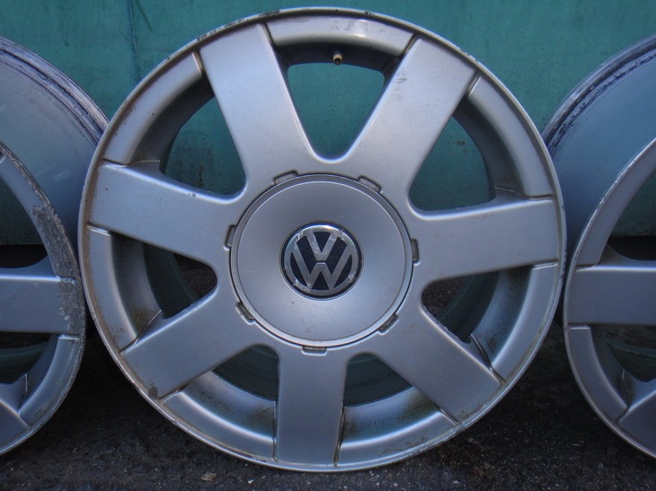 Продажа б у лит. Диски r15 Фольксваген b5. Диски VW Passat b5 r15. Литые диски на Фольксваген Пассат б5. Оригинальные литые диски Пассат б5.
