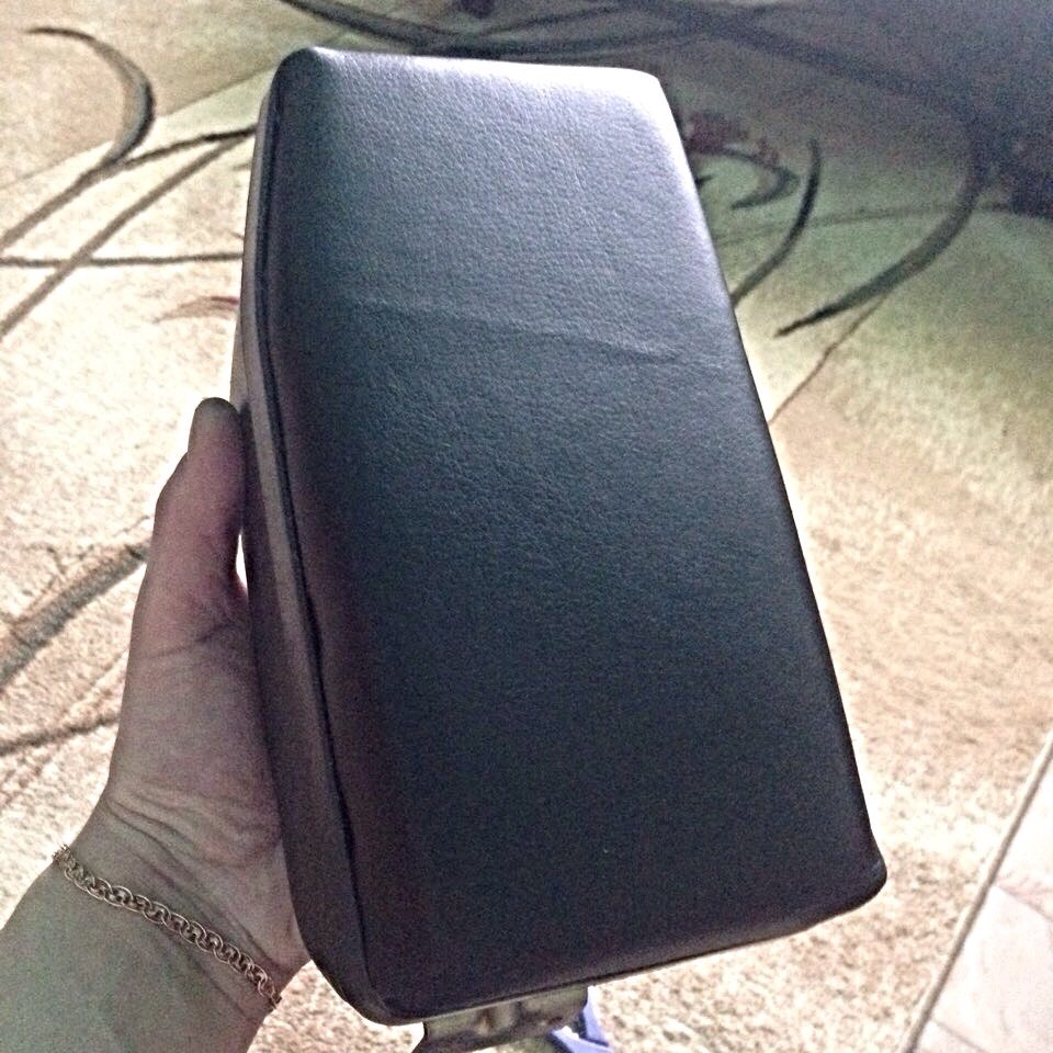 Перетяжка подлокотника кожей — Lada Приора хэтчбек, 1,6 л, 2008 года ...