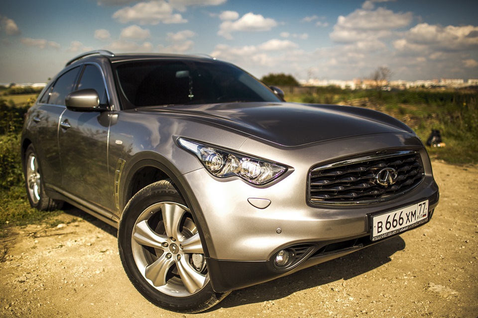 Infiniti fx37. Инфинити fx37. Infiniti fx37 2015. Infiniti fx37 серебристый. Инфинити fx37 s 2022.