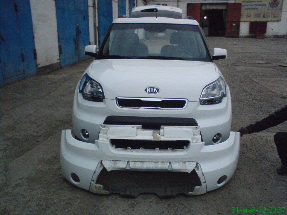 Кто ещё не видел собственно бампер? — KIA Soul (1G), 1,6 л, 2010 года ...
