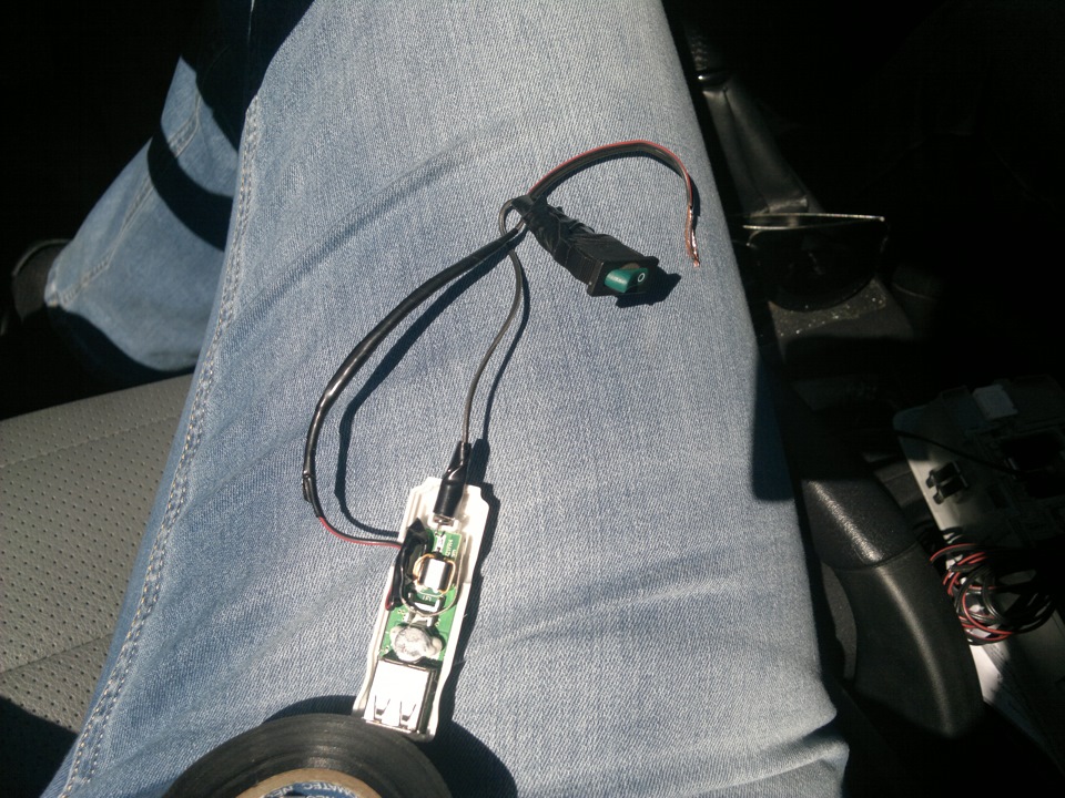 Запитал регистратор от плафона — Chevrolet Cruze Hatchback, 1,8 л, 2012 ...