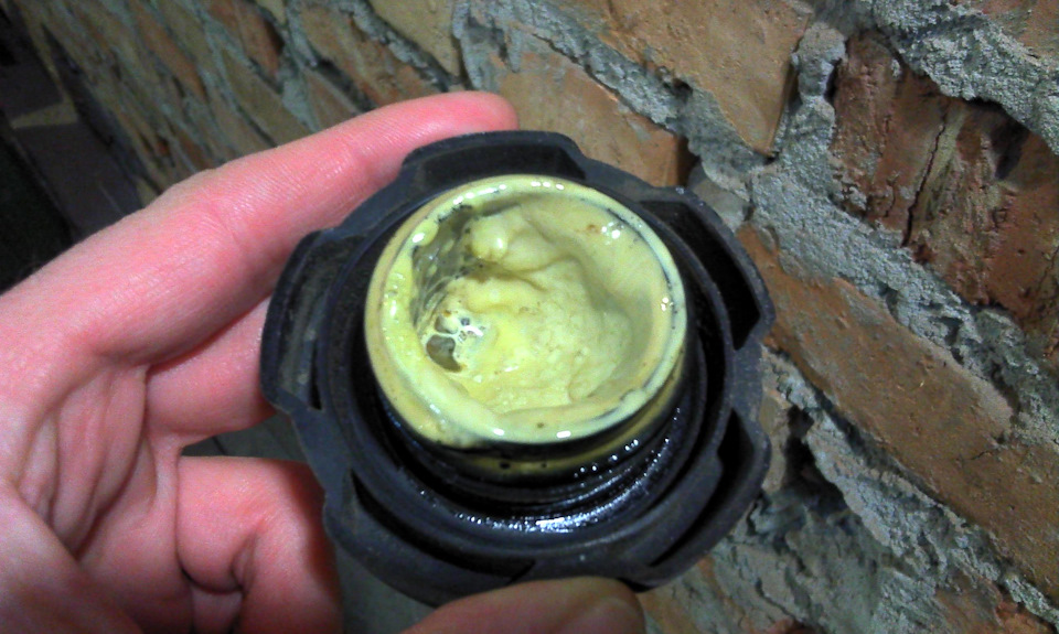 Эмульсия под клапанной крышкой — Chevrolet Aveo 5-door (1G), 1,5 л ...