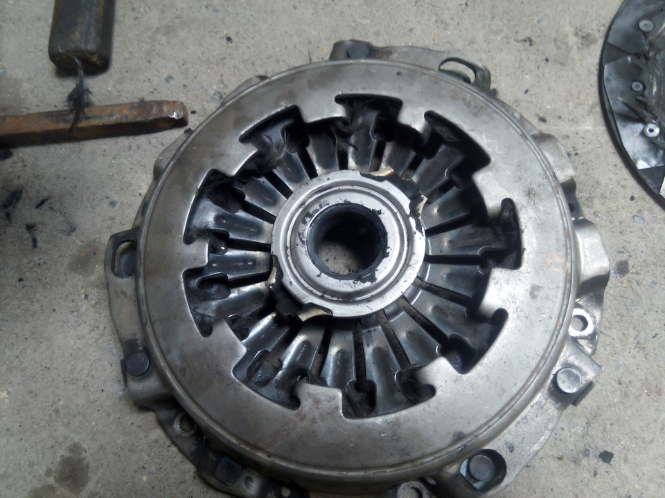 Замена диска сцепления — Subaru Legacy (BL/BP), 2 л., 2005 года ...