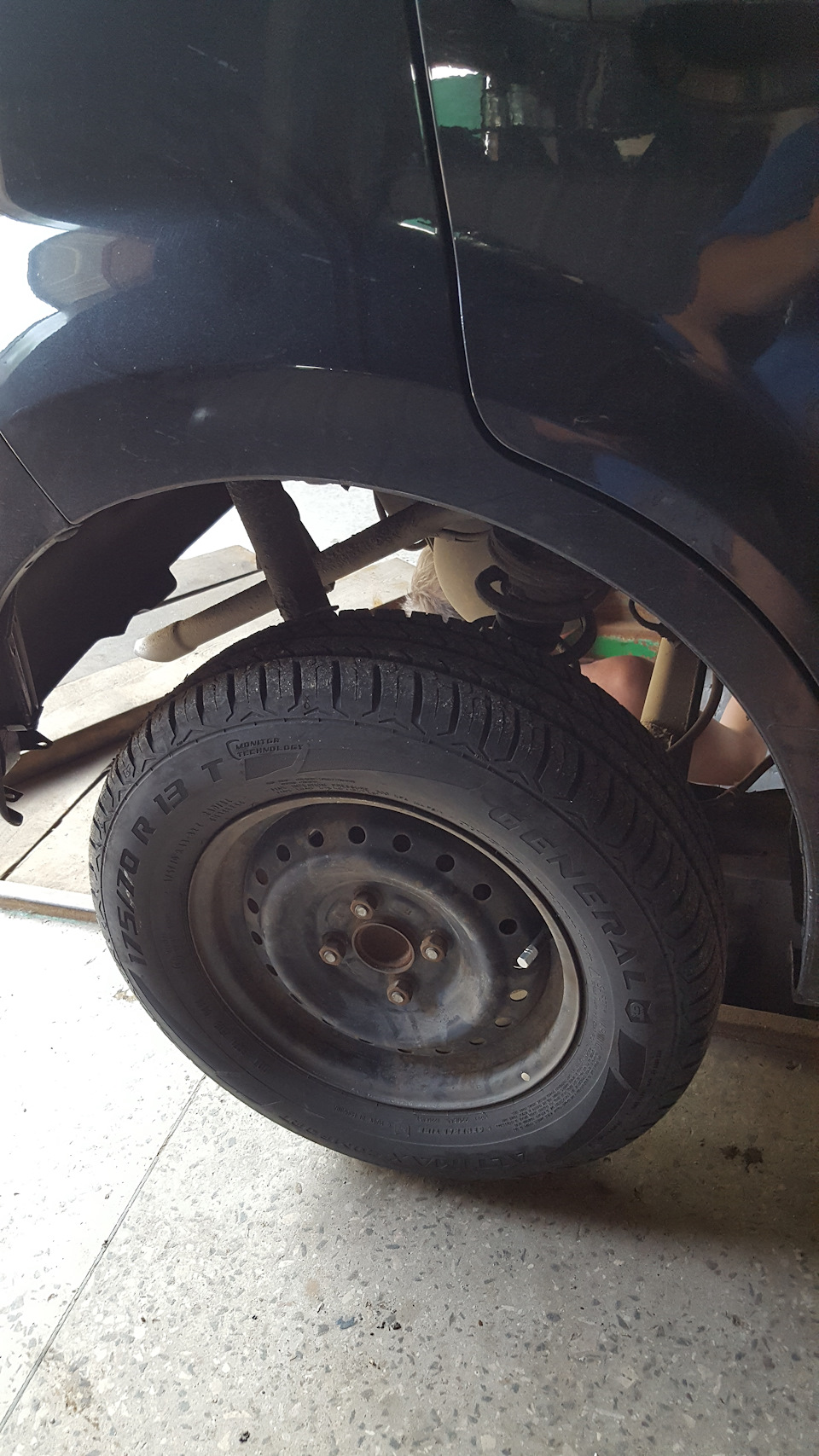 Потекла помпа + замена задних пружин. — Daihatsu Sirion (2G), 1 л ...