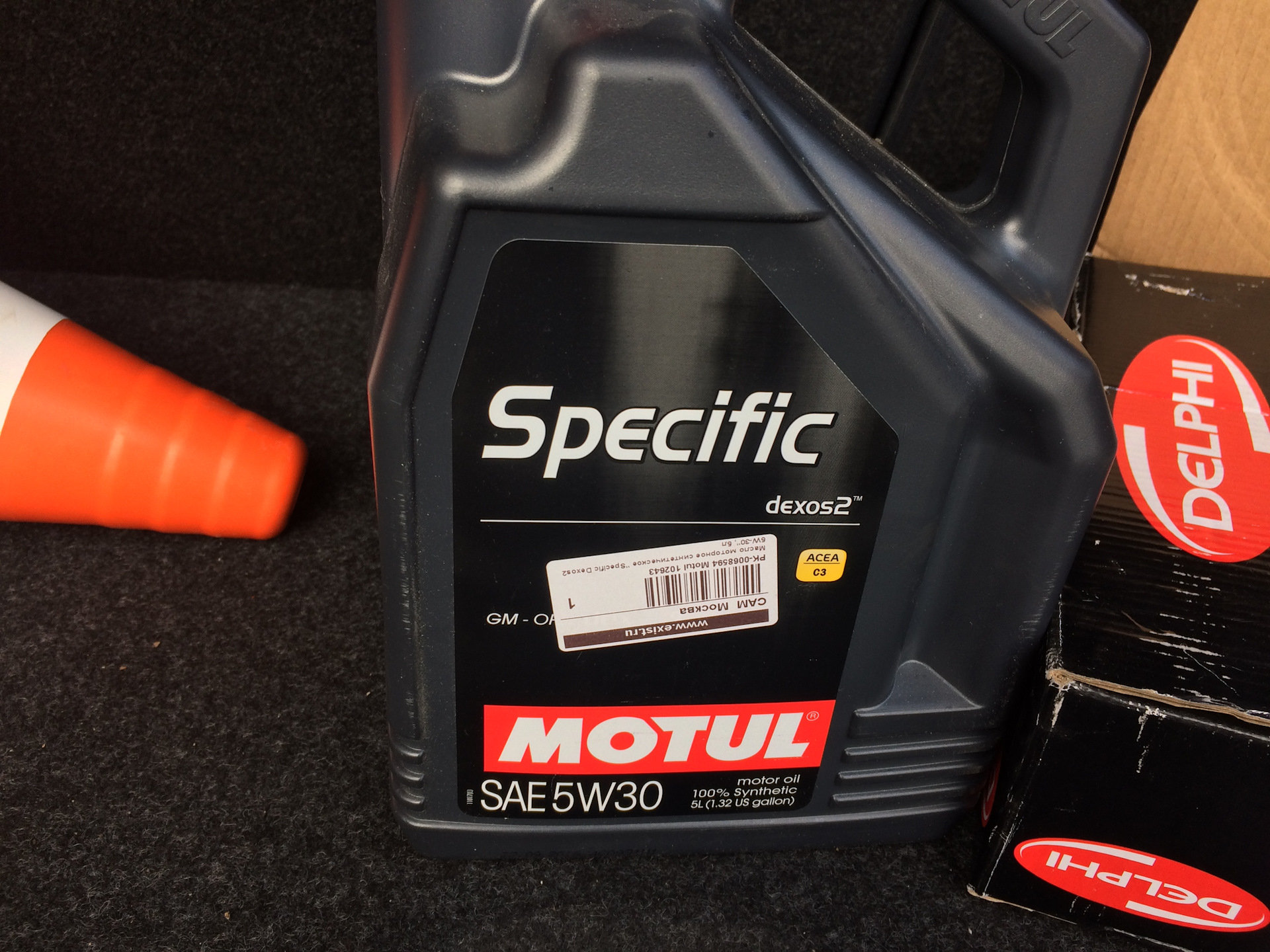 Motul specific dexos2. Мотюль 5w30 dexos2. Motul specific dexos2 5w30. Мотюль масло реклама. 102643.