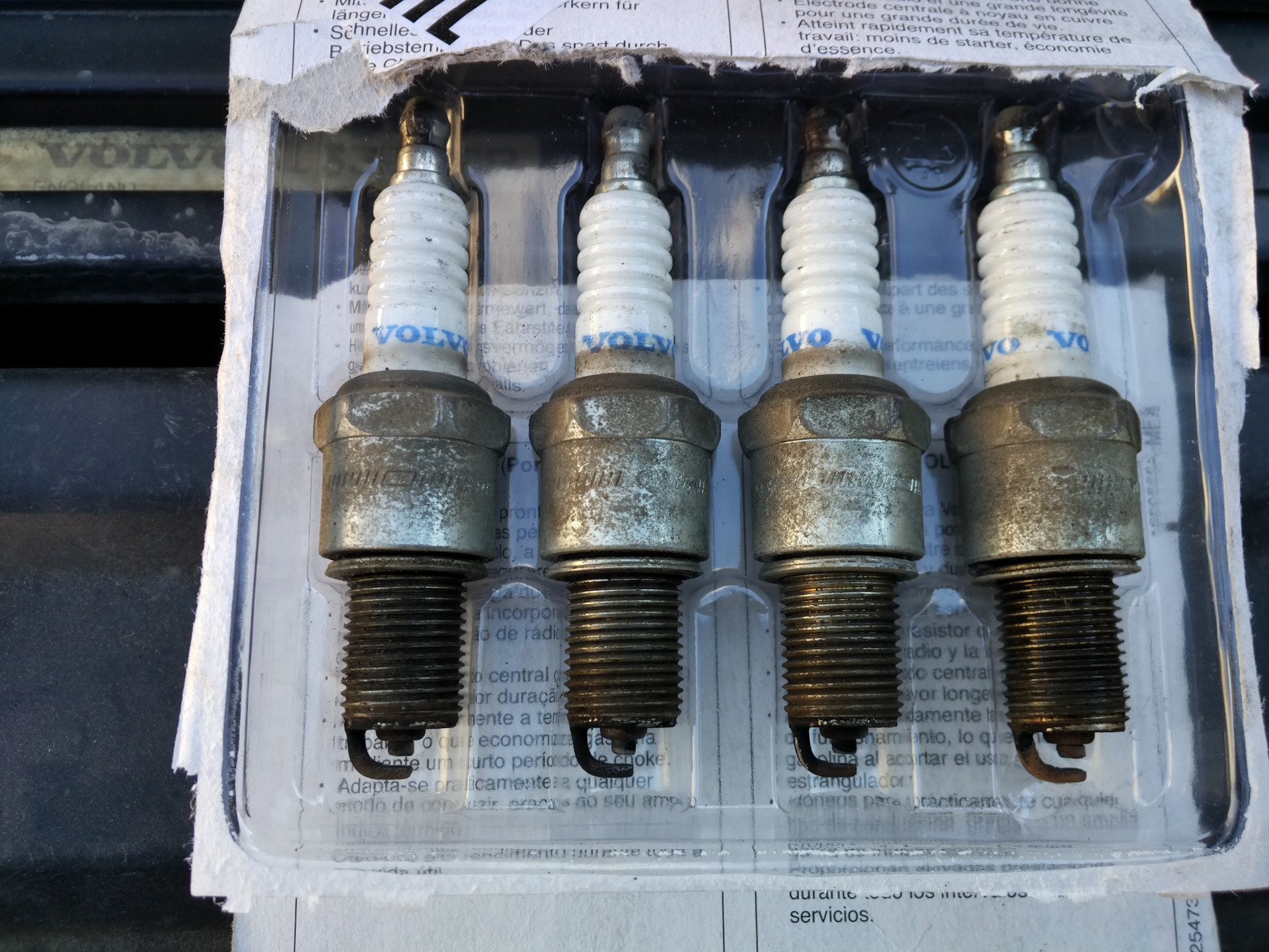 Ну усе, регламент. Замена свечей. — Volvo 940, 2,3 л, 1993 года ...