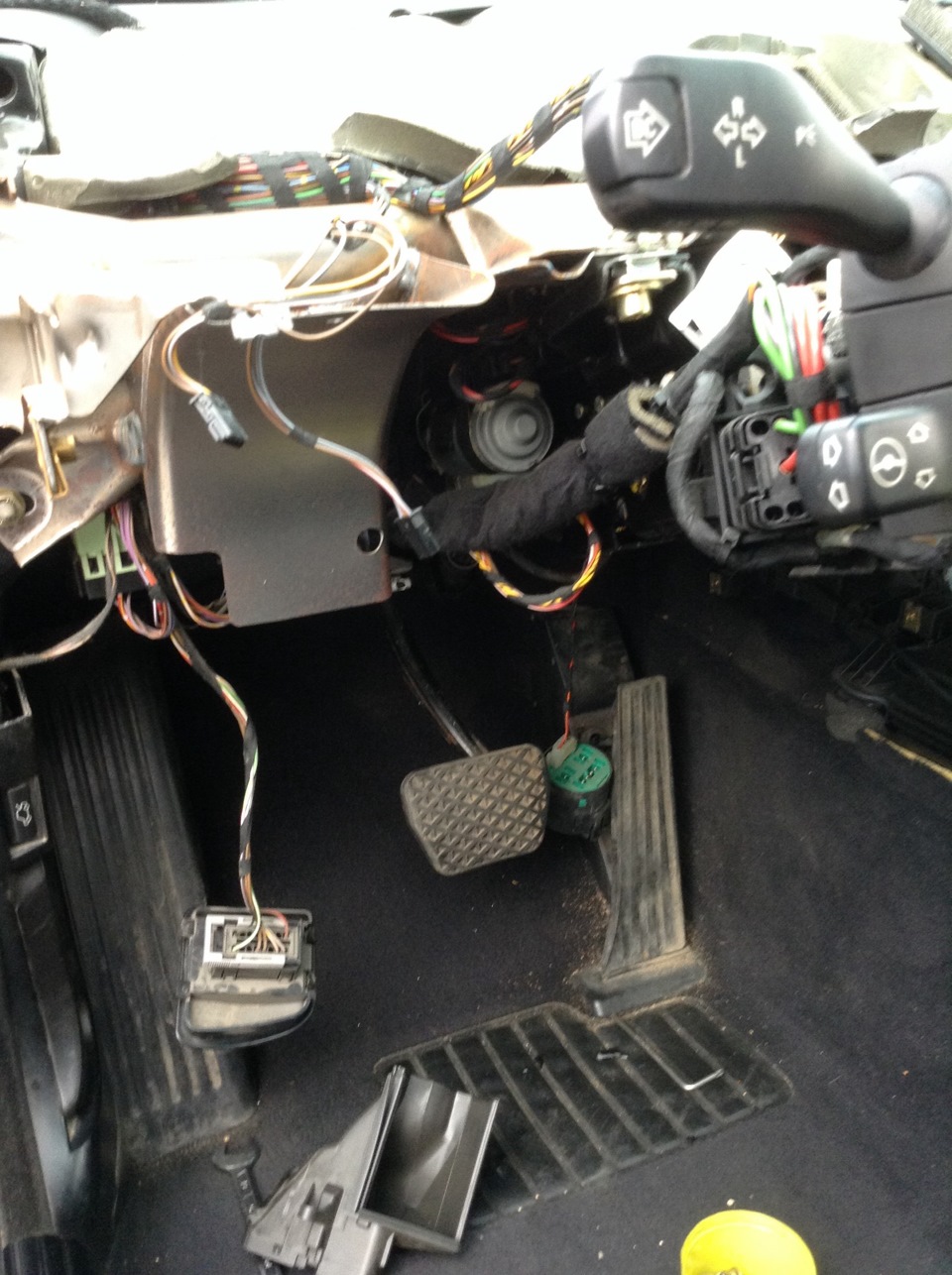 как снять радиатор печки бмв. отопитель салона бмв е34. трубки радиатора печки бмв е39. R class снятие радиатора печки. как снять радиатор печки бмв.