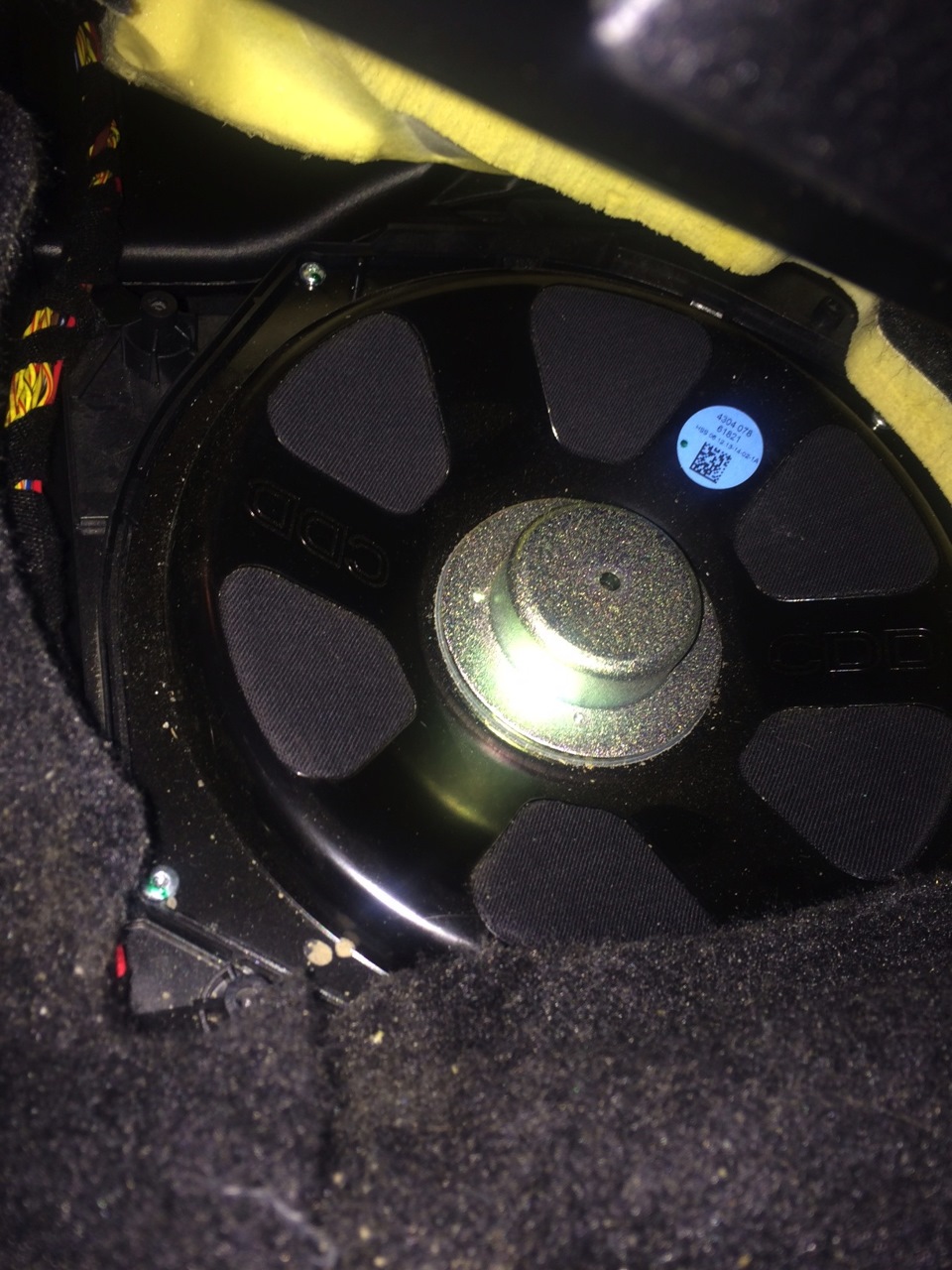 В какие авто ставят harman kardon
