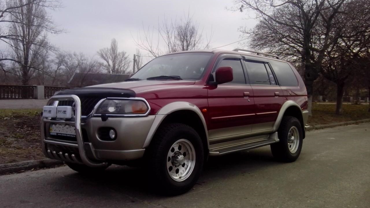 Mitsubishi Pajero Sport (1G) 3.0 бензиновый 2004 | 