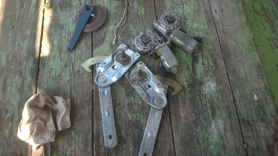 Задние электростеклоподъемники — Ford Sierra, 2 л, 1988 года | своими ...