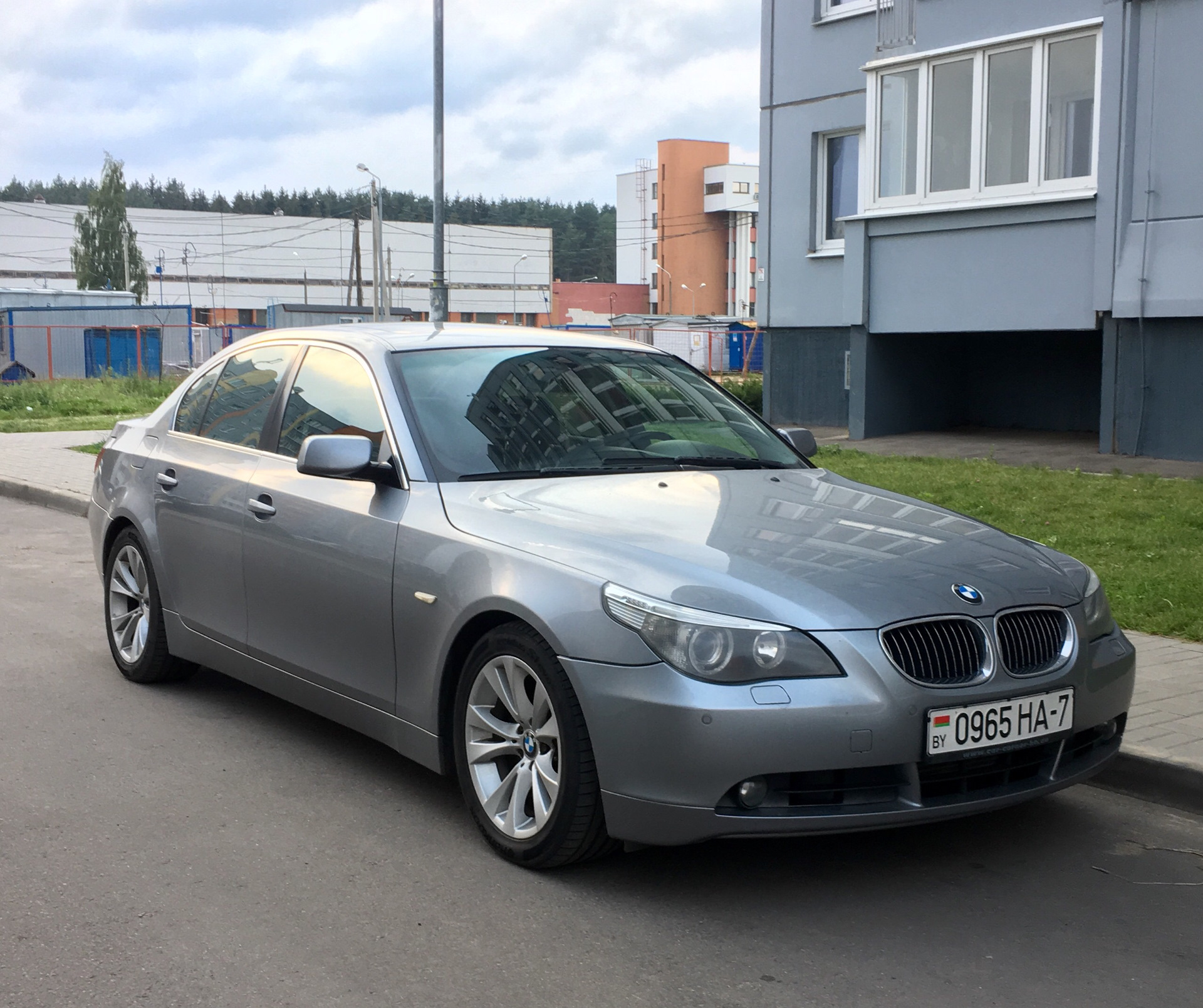 BMW 5 Series 2004