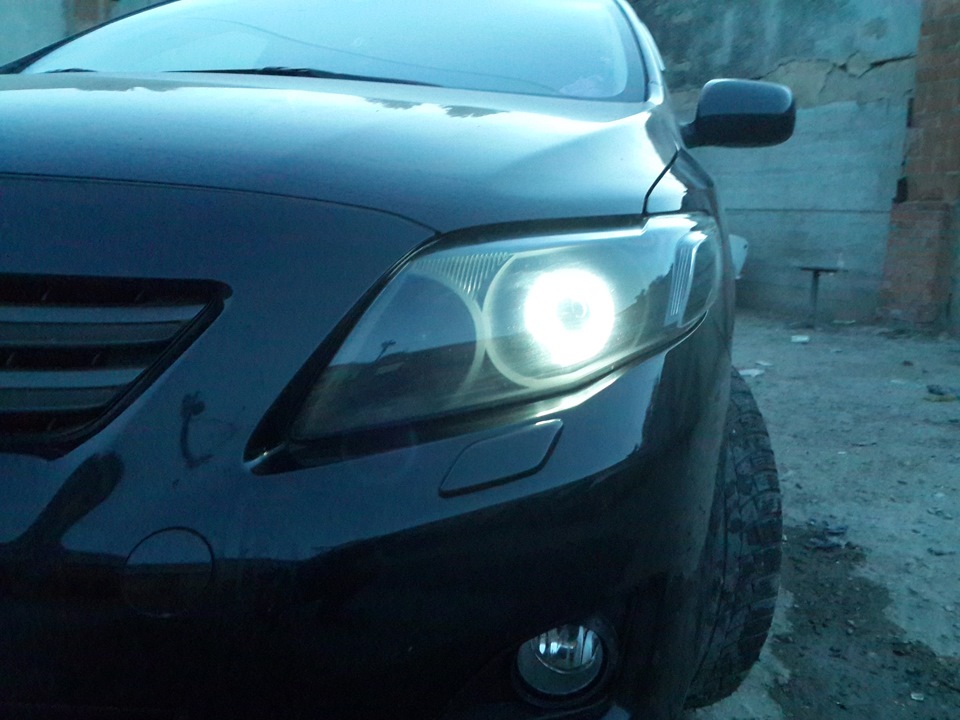 линзы в фарах с глазками — Toyota Corolla (130), 1,6 л, 2007 года ...