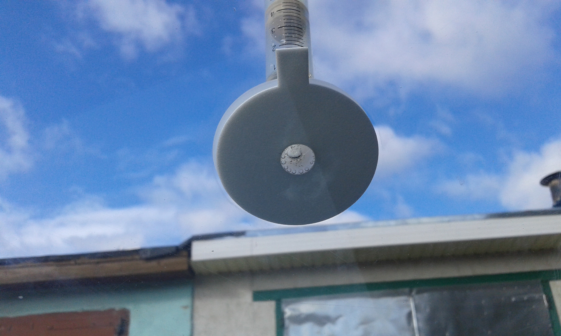 Заклеил трещину в лобовом стекле — Lada Приора хэтчбек, 1,6 л, 2012 ...