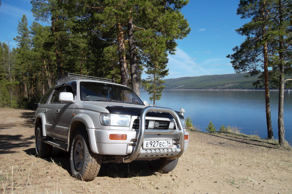 Toyota Hilux Surf 185