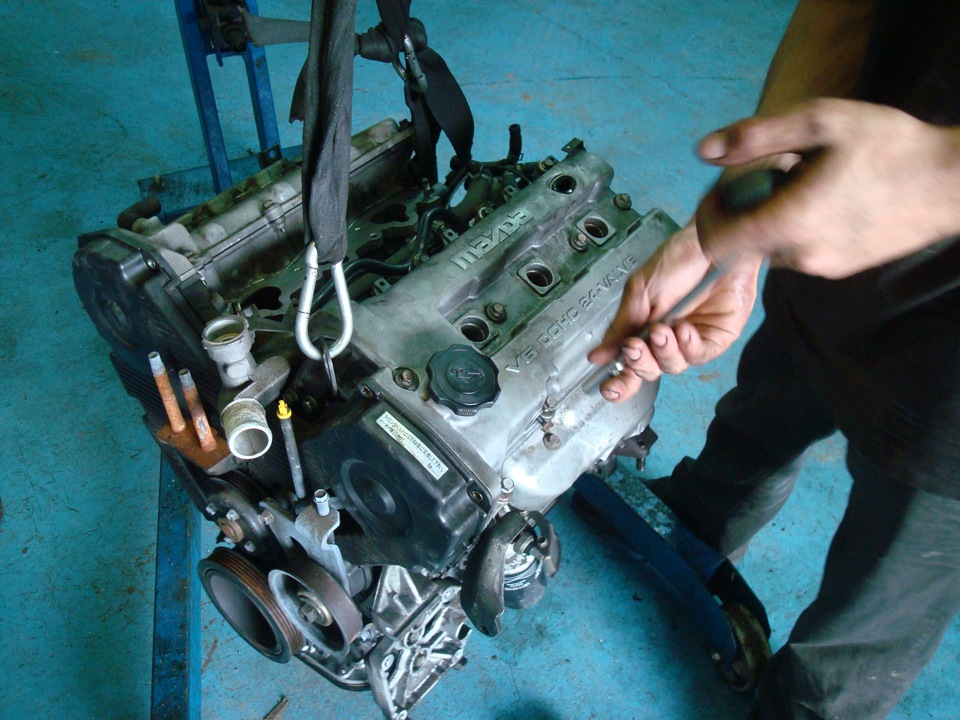Замена двигателя mazda. Мотор Мазда f2. Сборка двигателя Мазда 6 дизель 2.5. ВАЗ 2108 С двигателем от Мазда 323. DOHC Mazda f15.