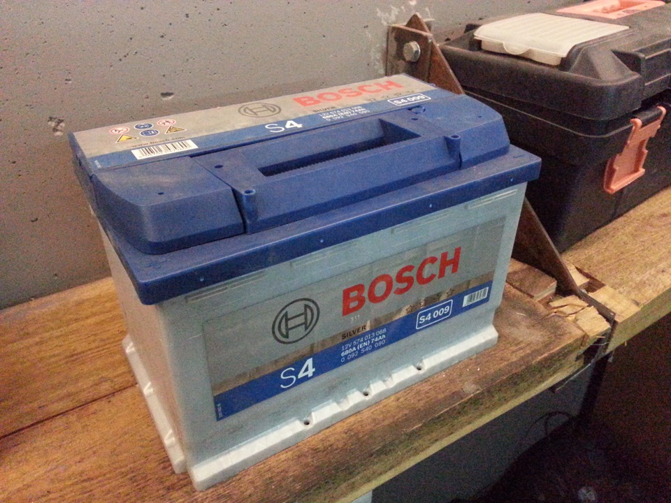 Аккумулятор bosch s4. Bosch s4 74/680 ОП. Bosch s4 drive2. Bosh s4 004. Bosch s4 024 на Субару Легаси.